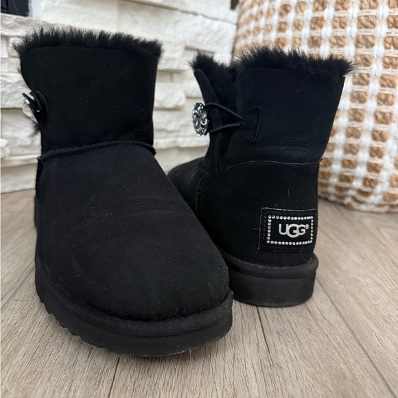 UGG Black Fur-Lined Winter Boots with Crystal Accent - Mini Bailey Button Bling - Picture 2 of 4